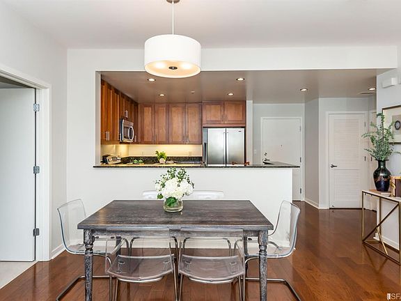 3rd image of 350 Broderick St APT 303