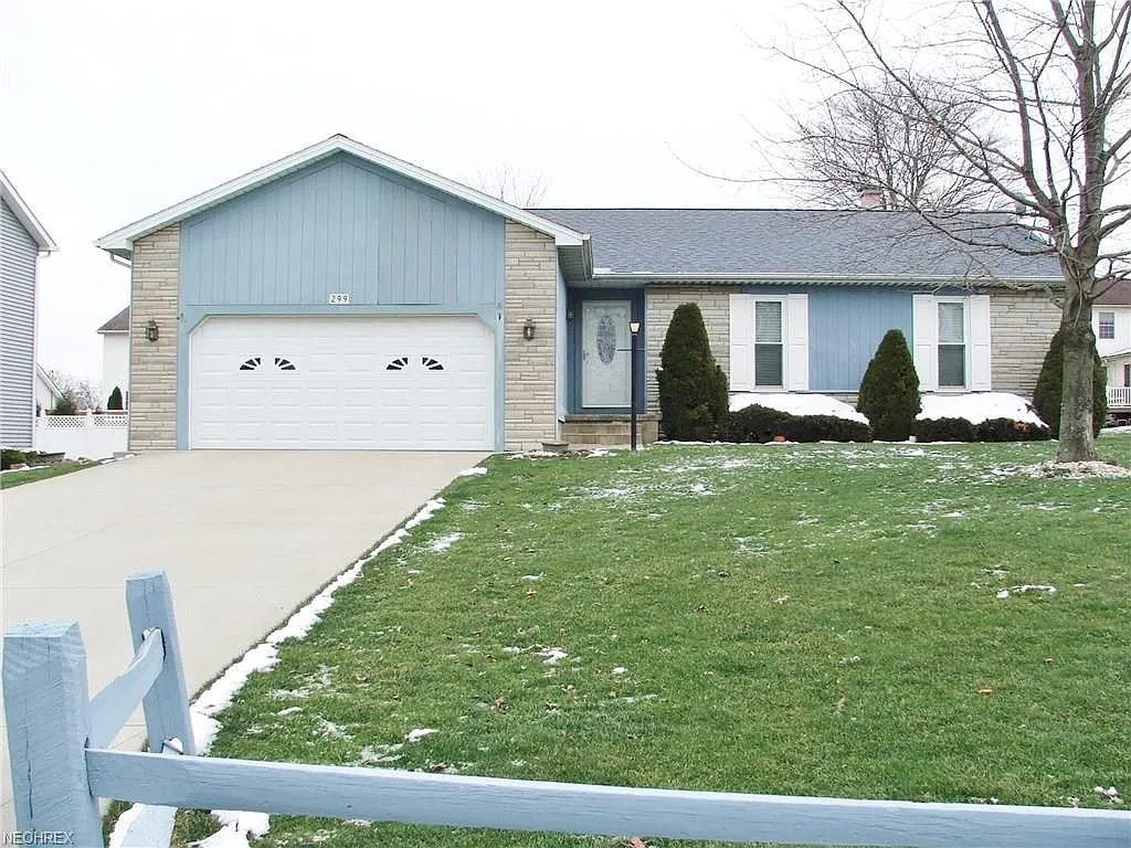 299 Raymond Dr photo 1