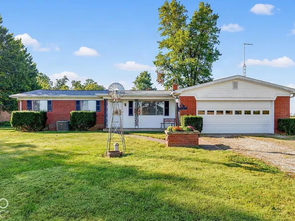 149 W Hickory Dr, Greenfield, IN 46140