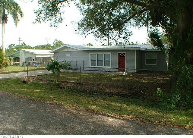 1st image of 2174 E Gardenia Cir