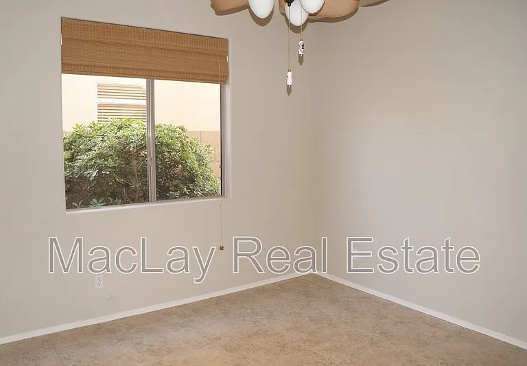 203 W Cedar Dr — Photo 9