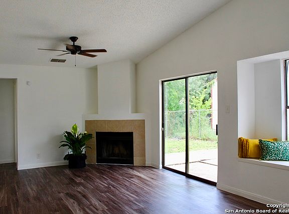 2nd image of 5960 Glacier Sun Dr