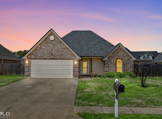 144 Lola Cir, Benton, LA 71006