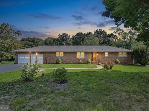 2048 Bustleton Rd, Burlington, NJ 08016