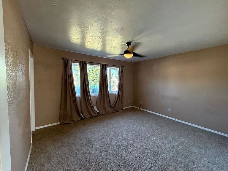 4309 Rosewall St — Photo 33