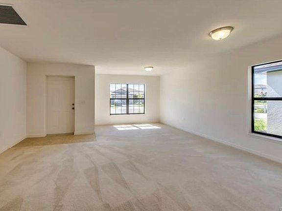 4th image of 206 Shadow Lakes Dr