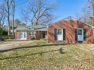 153 Beechmont Dr, Newport News, VA 23608