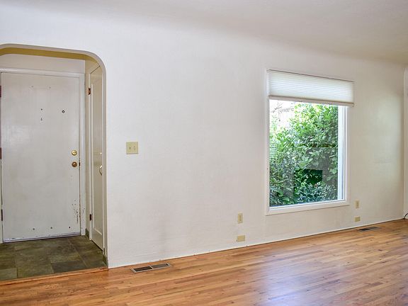 5th image of 1114-1116 Reddy Ave