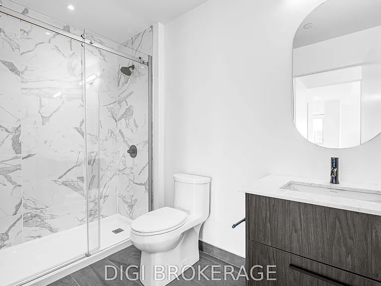 560 Rideau St #703 — Photo 16