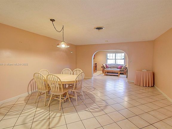 2nd image of 13794 Kendale Lakes Dr