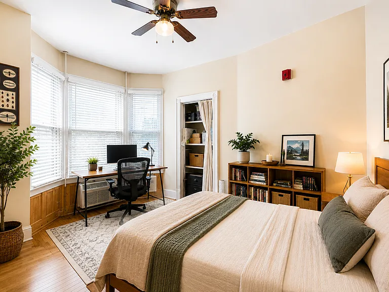 4729 Hazel Ave #2R — Photo 3