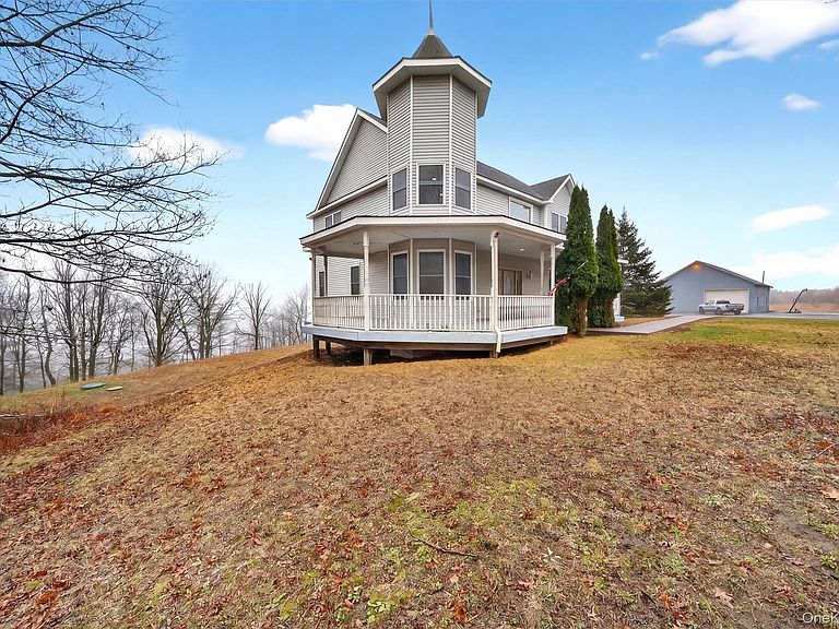 Listing photo 3