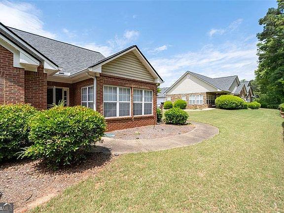 5th image of 3732 Villa Springs Cir
