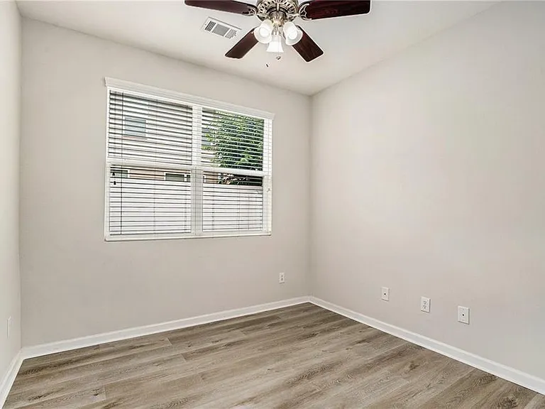 3660 Roseman Lndg — Photo 8