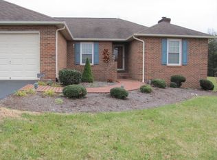 217 Country Place Rd, Martinsville, VA 24054