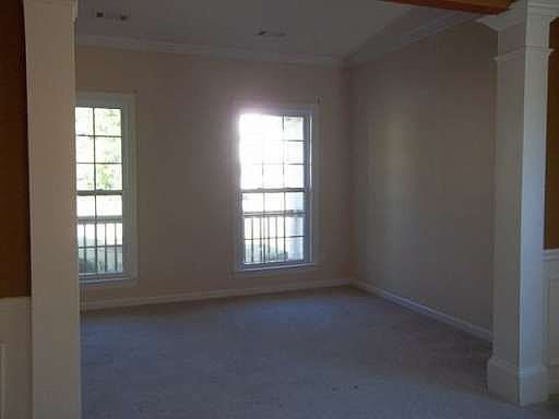4th image of 1545 Ethans Way