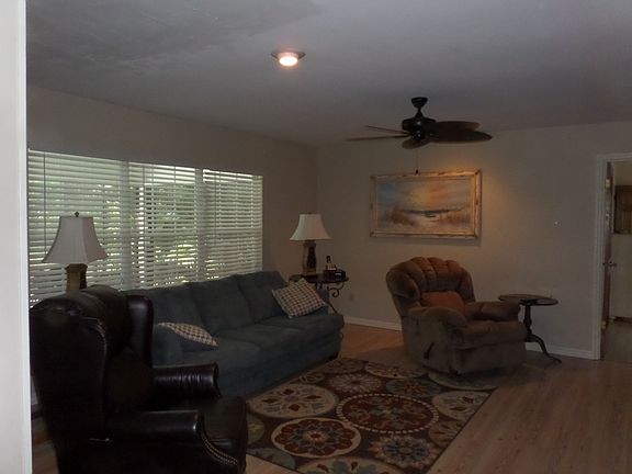 2nd image of 1421 SE 49th Ave