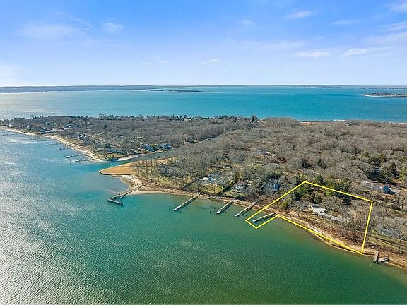 2nd image of 19 Bay Rd