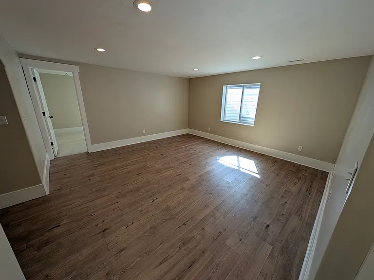 8743 N Franklin Dr — Photo 45