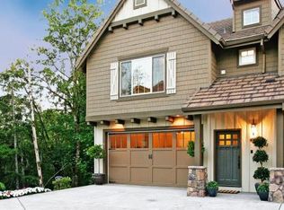 2035 NW Village Cir, Portland, OR 97229