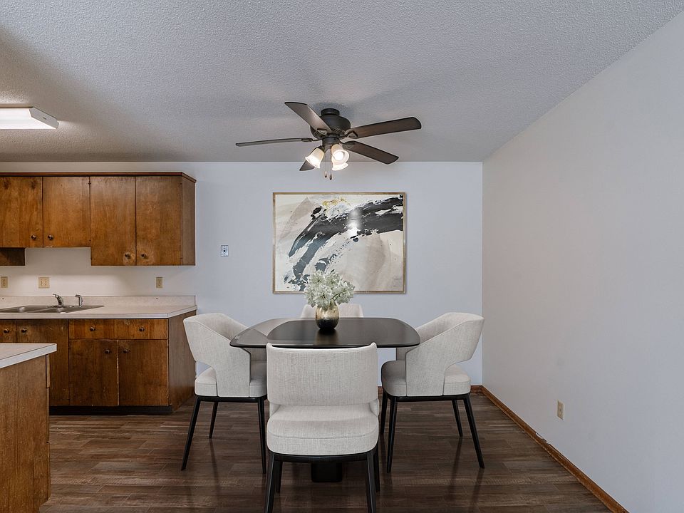 Fargo, ND Windsor Apartments | Dining