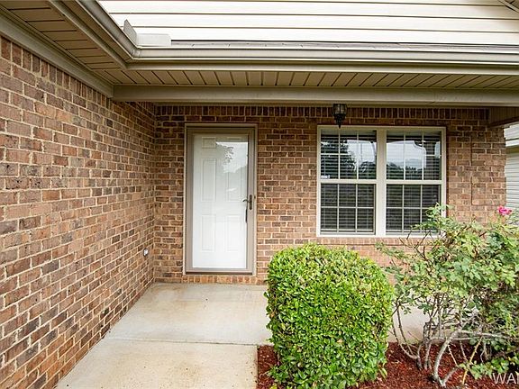 2nd image of 120 Bradford Cir