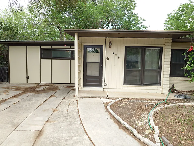 203 Haverford Dr — Photo 5