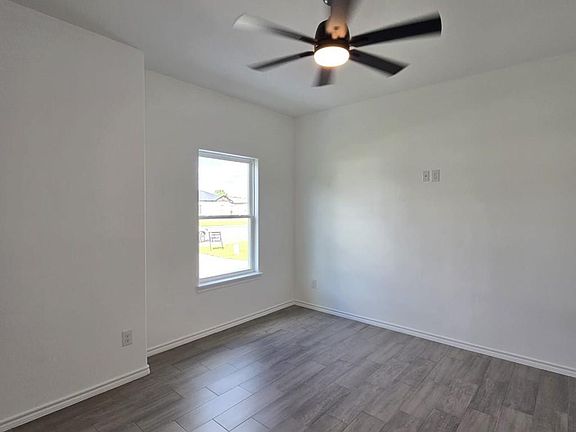 3rd image of 317 S Drift St