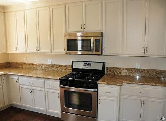 5th image of 821 W Clifton Ave