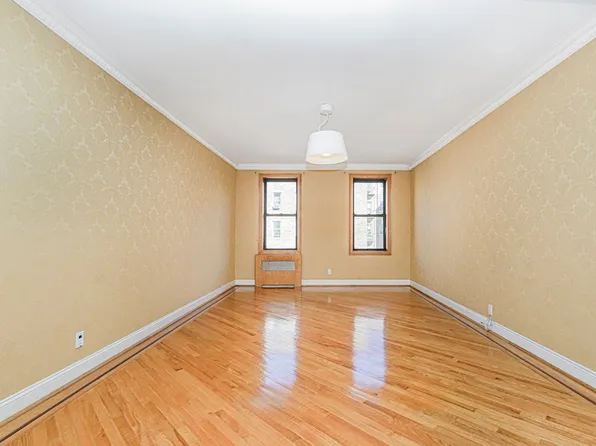 1810 Avenue N image 4 of 29