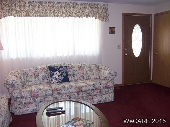 3rd image of 1015 Woodland Dr