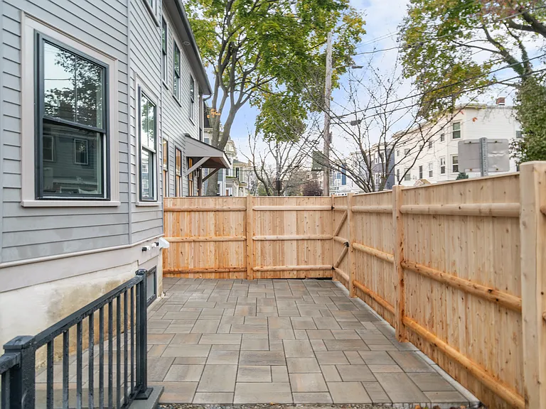 315 Pearl St #1 — Photo 28