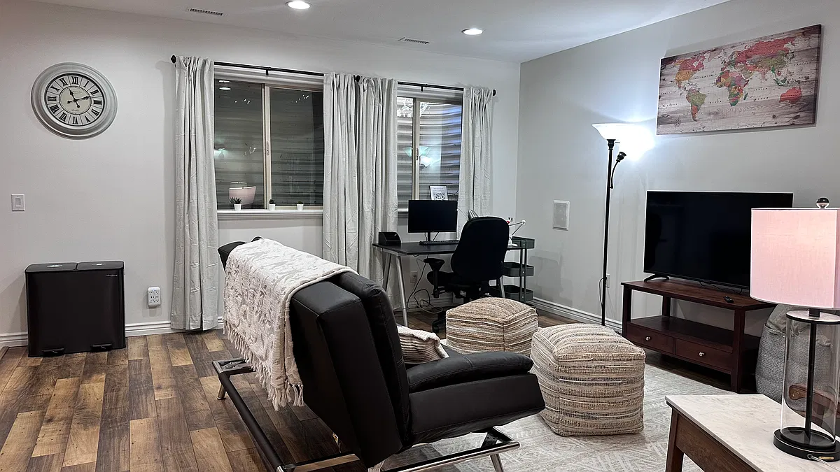 1 bed, 900 sqft, $1,600 — Photo 4