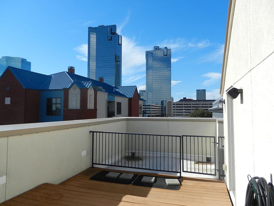 Private rooftop deck