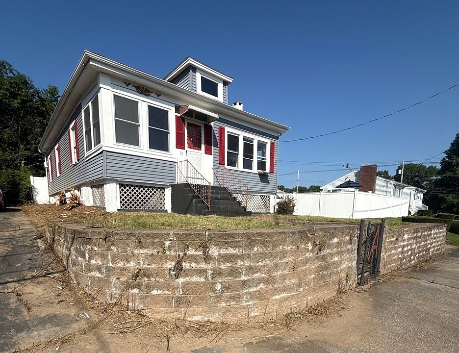 1st image of 12 Roosevelt Ave