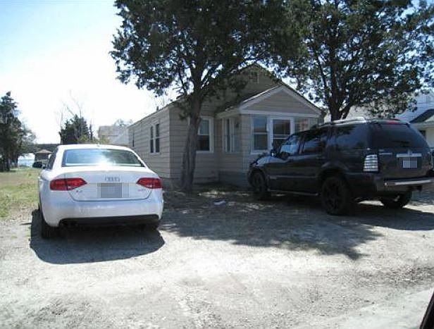2nd image of 1245 Little Bay Ave