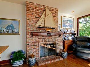 8473 W Mercer Way, Mercer Island, WA 98040