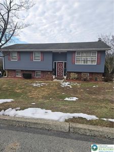 920 S Lincoln Ave, Walnutport, PA, 18088