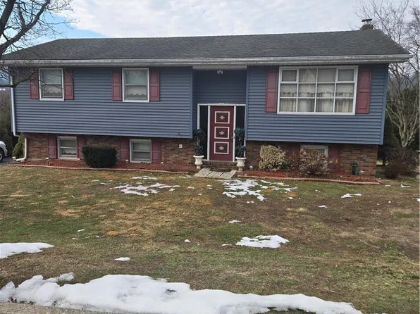 920 S Lincoln Ave, Walnutport, PA 18088