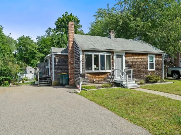 723 Old Randolph St, Abington, MA 02351