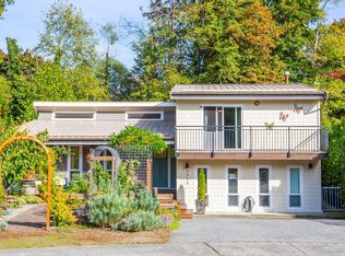4958 198b St, Langley, BC V3A6L4
