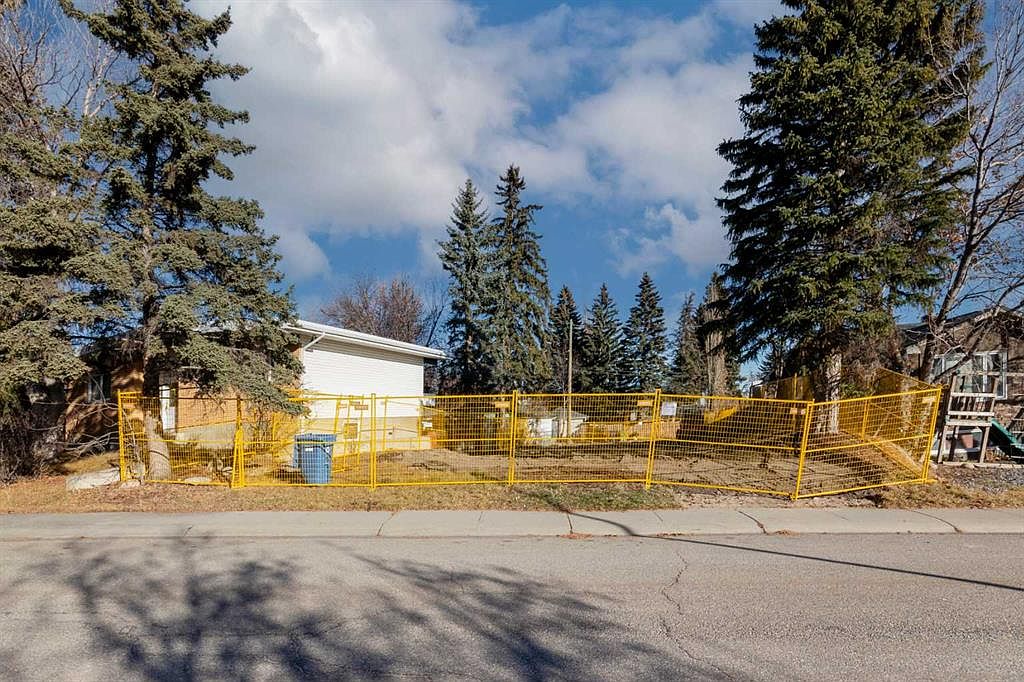 4724 Nordegg Cres NW, Calgary, AB T2K 2M5 MLS A2097434 Zillow