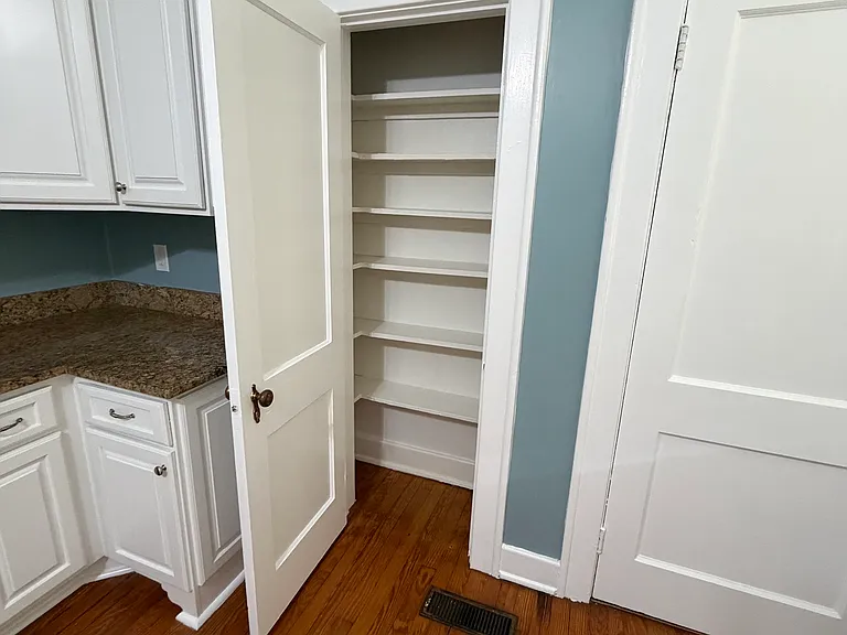 Kitchen pantry