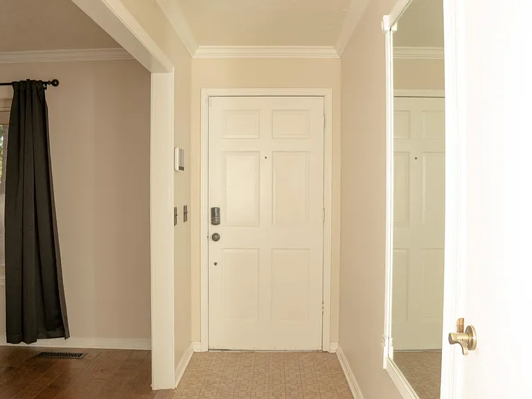601 Skylark Dr — Photo 5