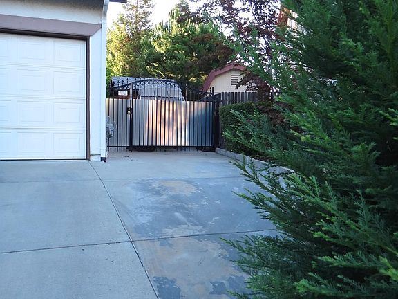 3rd image of 6154 Preston Cir