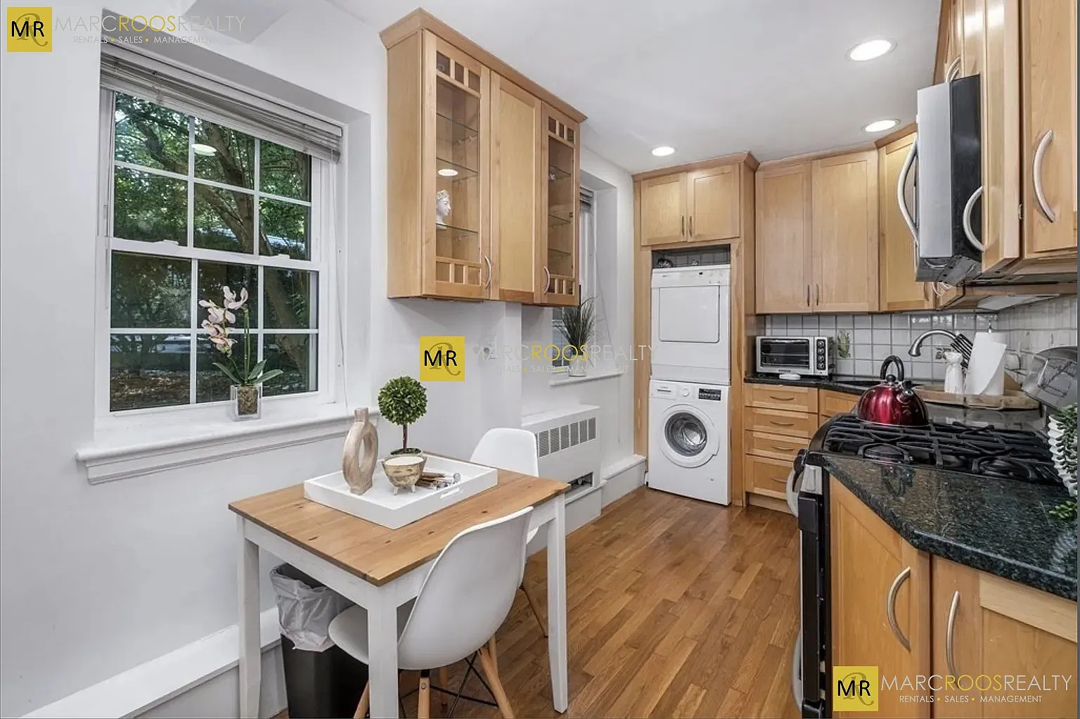 37 Commonwealth Ave — Photo 2