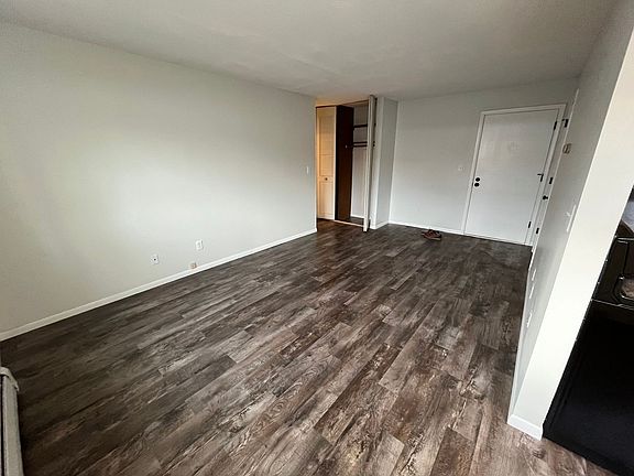 5th image of 1410 Acre St APT 104