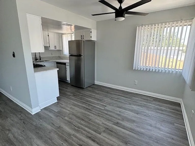 788 — Photo 24