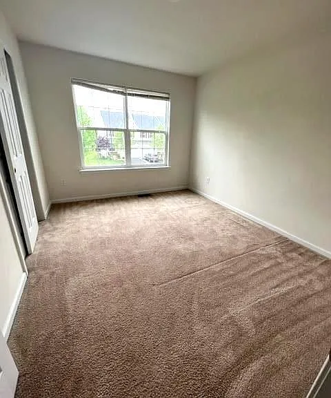 974 King Way — Photo 8