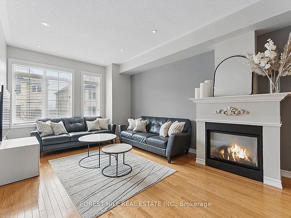 3rd image of 3038 Haines Rd #9
